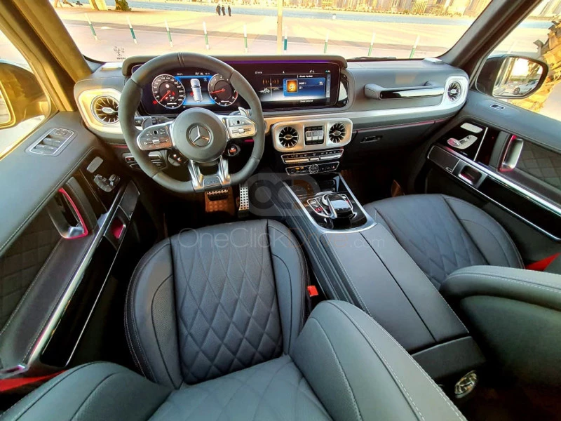 Negro Mercedes Benz AMG G63 2021 for rent in Dubai 4